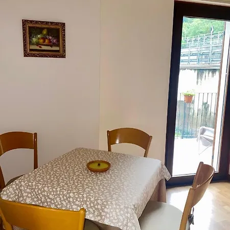 Lady's Vakantiehuis Dervio
